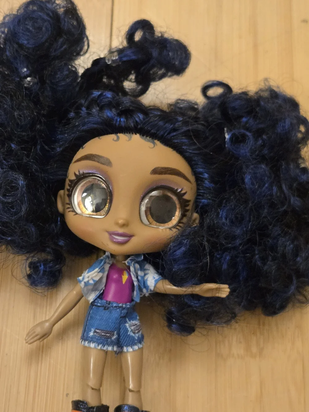 Yellow-Haired Fashion Doll with Curly Hair and Trendy Outfit